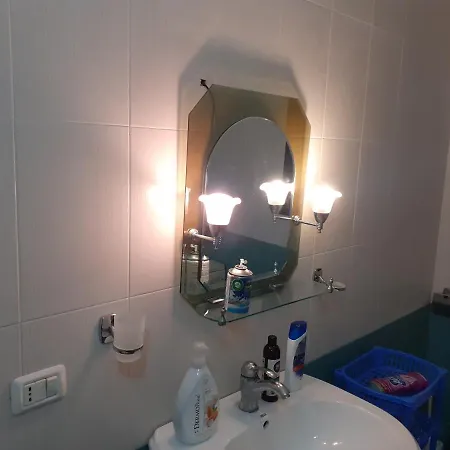 Seaview With Secured Parking 80 M * Vlorë